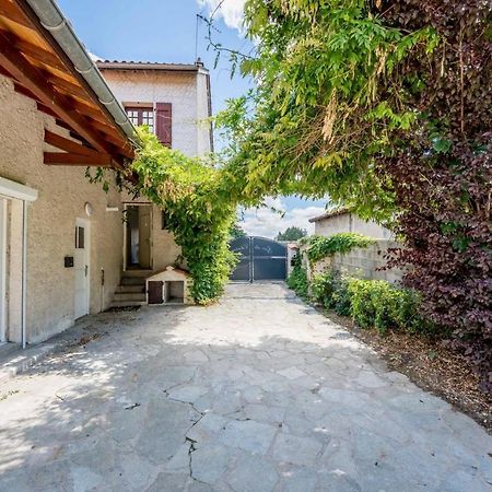 Gite Du Chateau Montrond-les-Bains Exterior foto